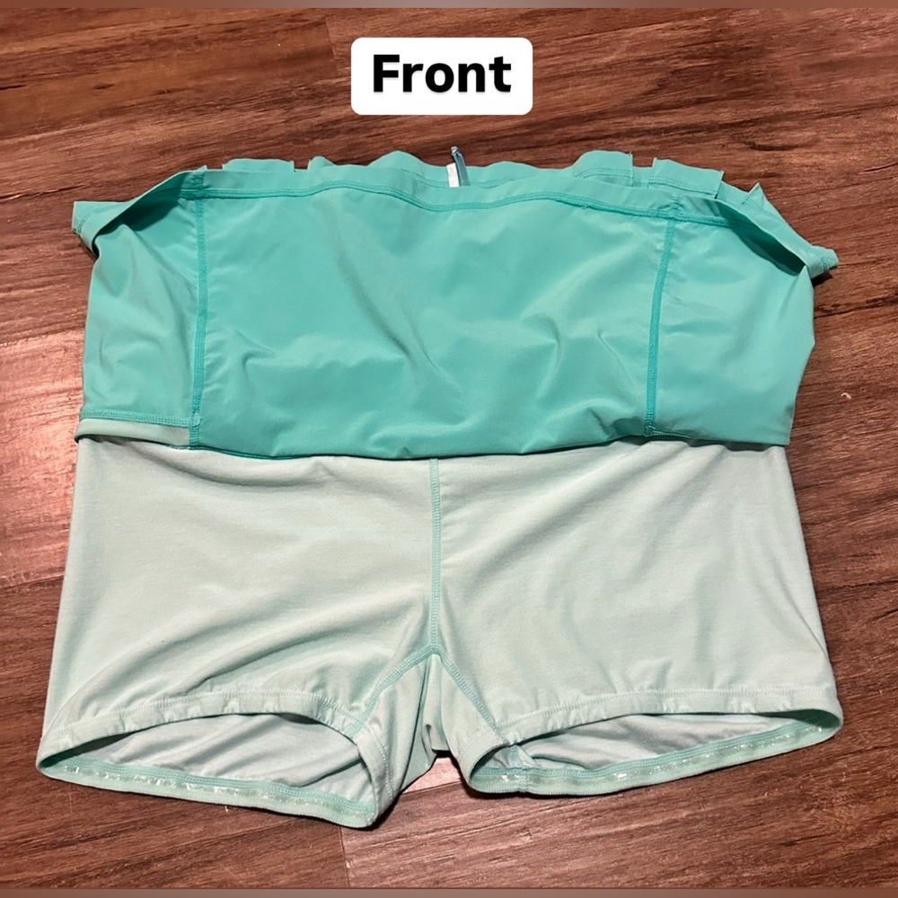 Vintage Lululemon Run Speed Skirt in Lagoon. Size 10 - Picture 7 of 16